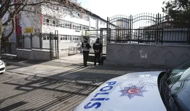 81 İlde Yeni Dönem! Okullara 30 Bin Güvenlik Görevlisi Alınacak