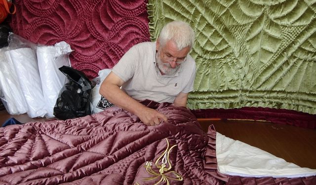 54 Yıldır Yorgan Dikiyor, Mesleğinin Yok Oluşunu İzliyor