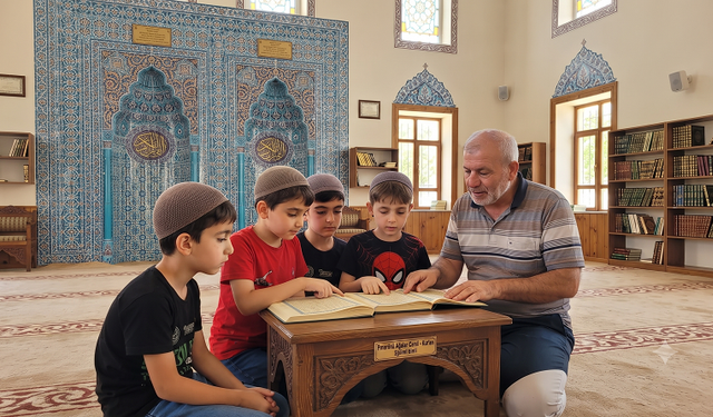 Afşin’de Yaz Kur’an Kursuna Yoğun İlgi: Çocuklar Kur’an-ı Kerim Öğreniyor
