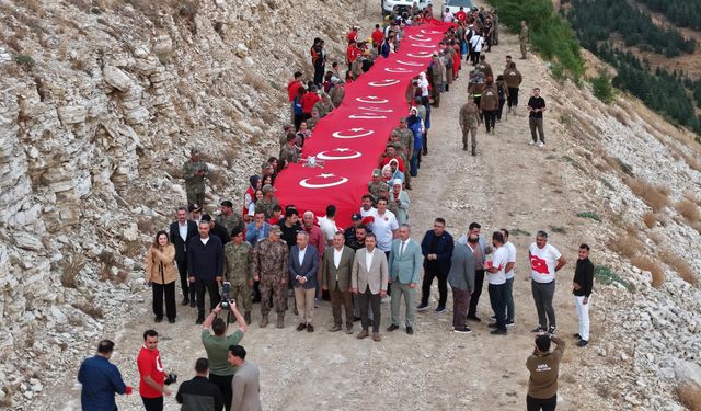 Kahramanmaraş'ta Bayrağa Saygı Yürüyüşü Gerçekleştirildi