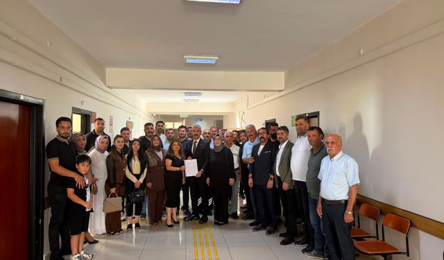 MHP Afşin İlçe Başkanı Kenan Karaağaç Mazbatasını Aldı