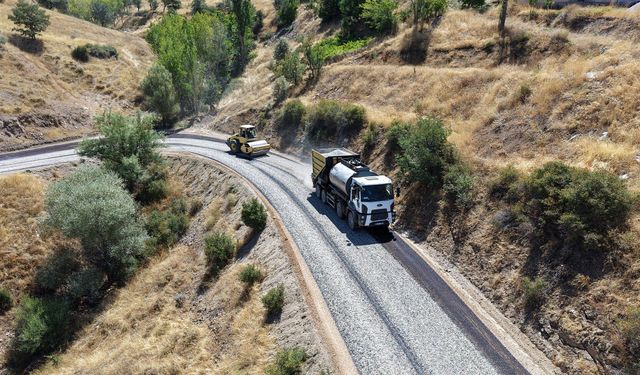 Büyükşehir’den Ekinözü Kırsalında Ulaşımı İyileştiren Bir Yatırım Daha