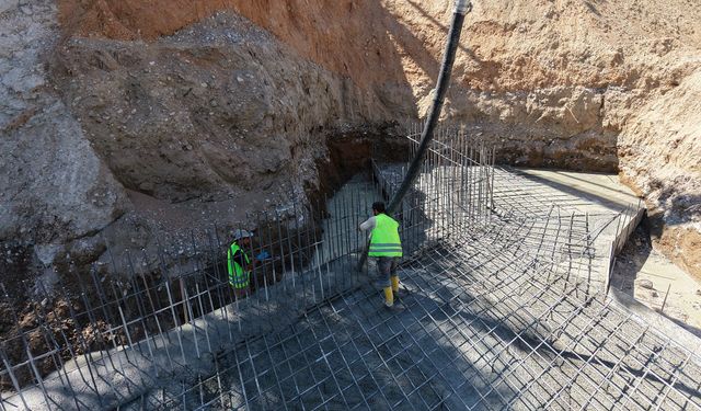 Elbistan Kırsalında Ulaşımı Rahatlatacak Yeni Köprünün Temeli Atıldı