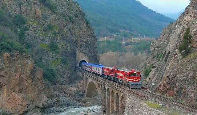 Turistik Karaelmas Ekspresi yeniden raylarla buluşuyor