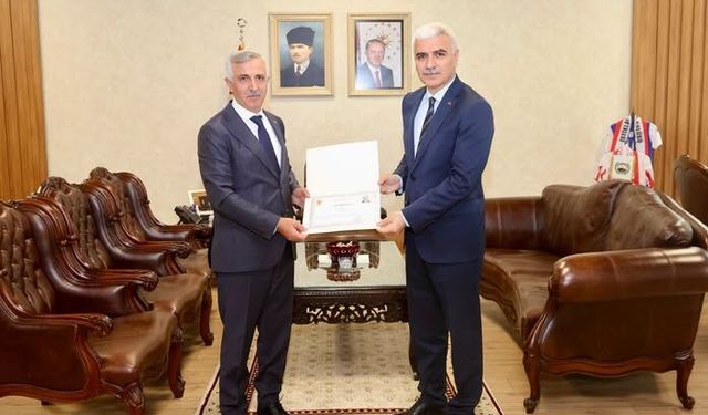 Vali Ünlüer, Görev Değişikliği Öncesi Emniyet Müdürü Hasan Yiğit'i Kabul Etti