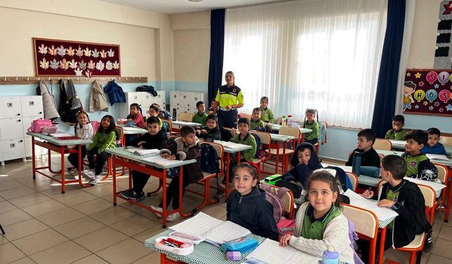Afşin’de Öğrencilere Trafik Güvenliği Eğitimi Verildi