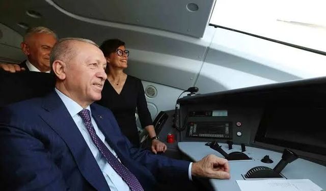 Erdoğan’dan Hızlı Tren Testinde Esprili Yanıt: “Helikopter de Kullanıyorum”
