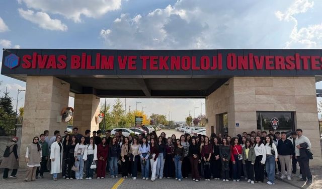 Eshab-ı Kehf Anadolu Lisesi Öğrencilerinden Sivas Bilim ve Teknoloji Üniversitesine Ziyaret