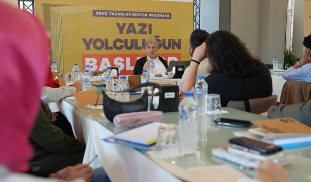 Büyükşehir’in Gençlere Özel Yazarlık Kampı Başladı