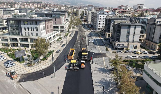 Büyükşehir, Hükümet Bulvarı’nın Asfaltını Yeniliyor