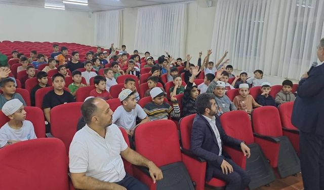 İl Müftüsü Güller’den Türkoğlu’ndaki Hafızlık Kurslarına Ziyaret