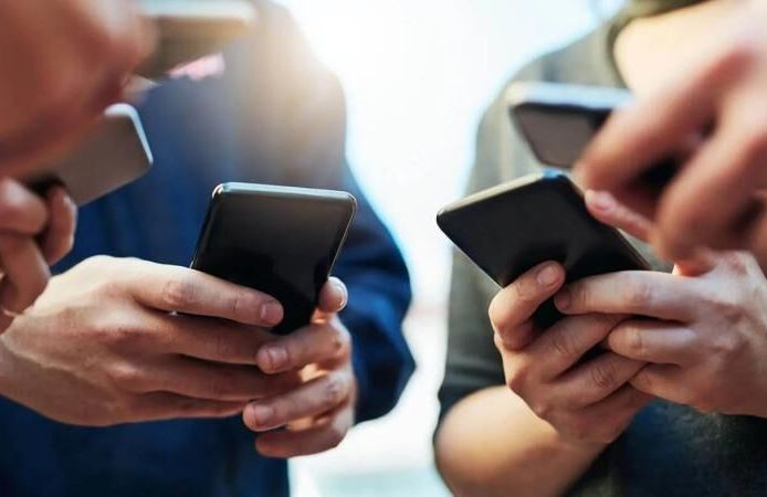 Cep telefonu alacaklara kötü haber!2026 için korkutan tahmin