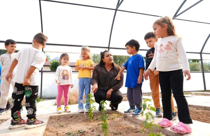 Doğa Çocuk Enstitüsü’nde hem öğreniyor hem de eğleniyorlar