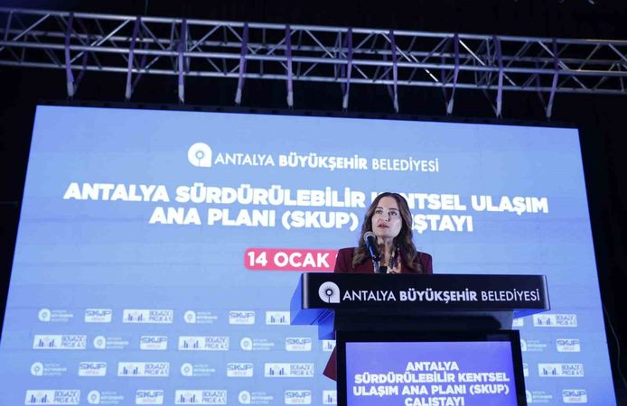 Antalya Büyükşehir Belediye Başkan Vekili Özdemir: 'Günü değil geleceği kurtaran çözümlere ihtiyaç var'