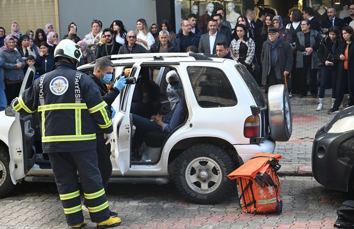 Osmaniye'de bağımlılık konusunda farkındalık oluşturulması için temsili tatbikat yapıldı