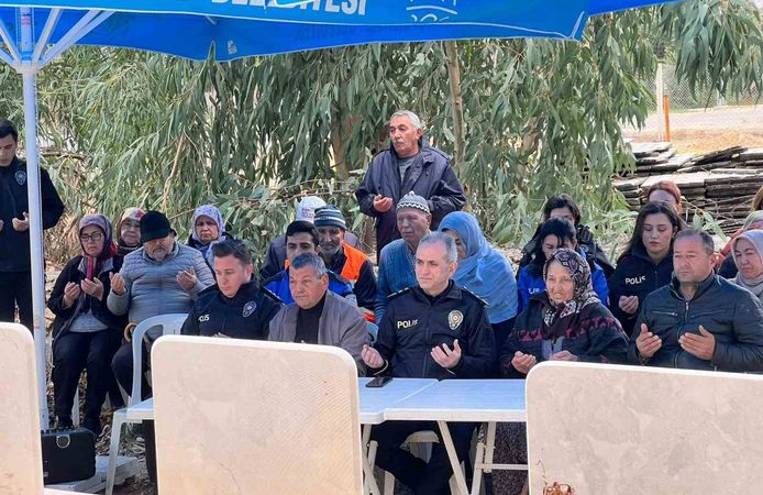 Depremde hayatını kaybeden polisler dualarla anıldı