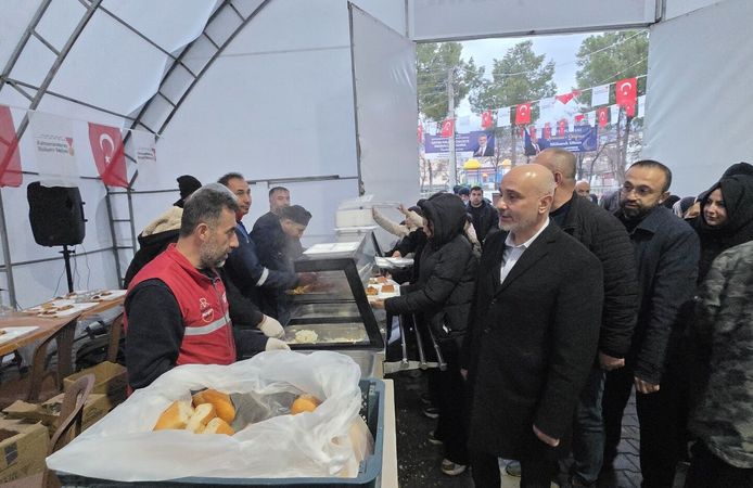 İl Başkanı Gül, Namık Kemal Mahallesi’nde Vatandaşlarla Buluştu