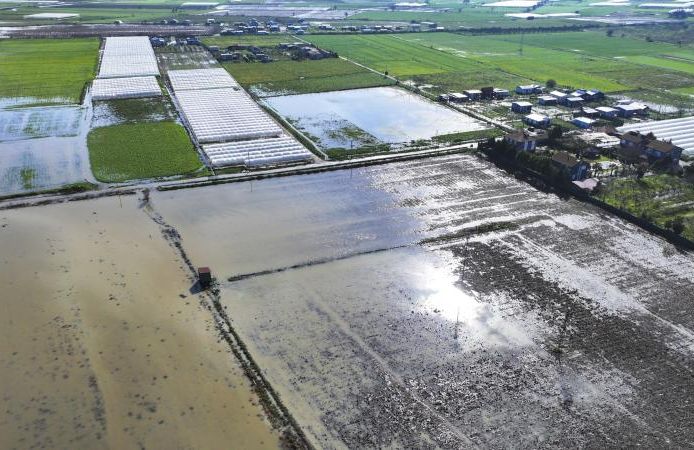 İzmir'de 6 günlük yağış şubat ayı ortalamasını geçti