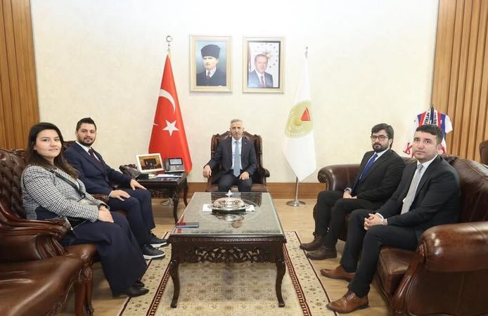 Vali Ünlüer, Ankara Genç Kahramanmaraşlılar Derneği Heyetini Makamında Kabul Etti