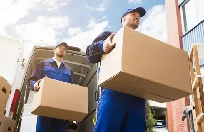 2026 Arefe Günü Kargolar Açık mı? Yurtiçi, Aras, MNG, DHL ve Diğerleri Çalışıyor mu?