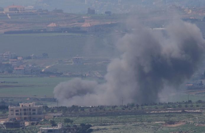 İşgalci İsrail ordusunun Lübnan'a geceden beri düzenlediği saldırılarda en az 7 kişi öldü