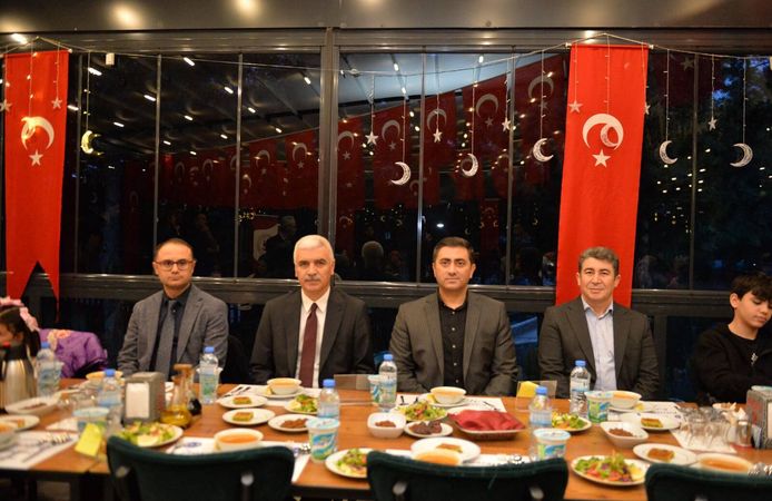 Yetim ve Öksüz Çocuklar İçin İftar Programı