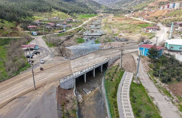 Büyükşehir, 10 Milyonluk Yatırımla Şekeroba’nın Yeni Köprüsünü Hizmete Sundu