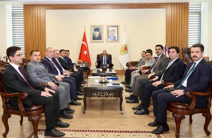 Vali Ünlüer’den Kaymakamlarla Koordinasyon Toplantısı