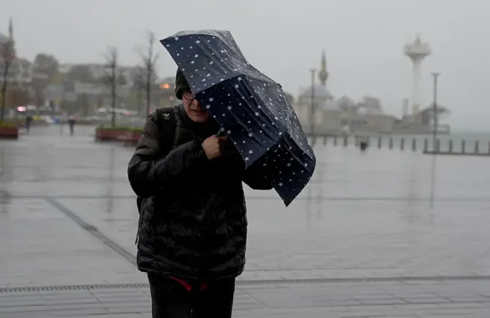 Meteoroloji’den 39 il için sarı kodlu uyarı! Kuvvetli sağanak ve fırtınaya dikkat