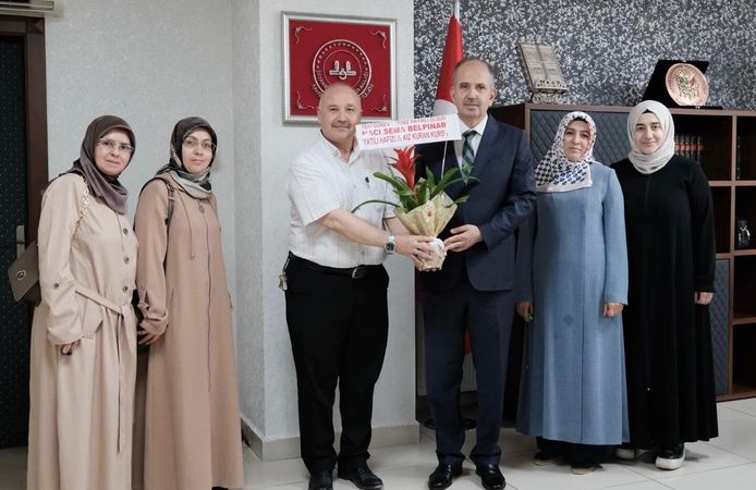 Hafızlık Kız Kur’an Kursu Yönetiminden İl Müftüsü Dr. Güller’e Ziyaret