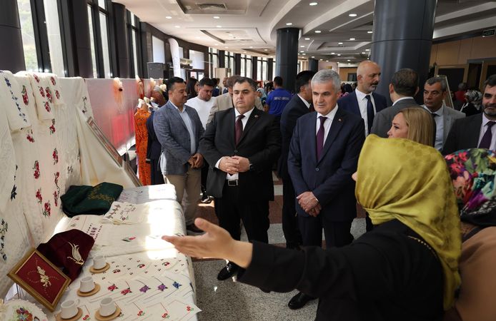 Hayat Boyu Öğrenme Haftası Dulkadiroğlu’nda Renkli Etkinliklerle Kutlandı