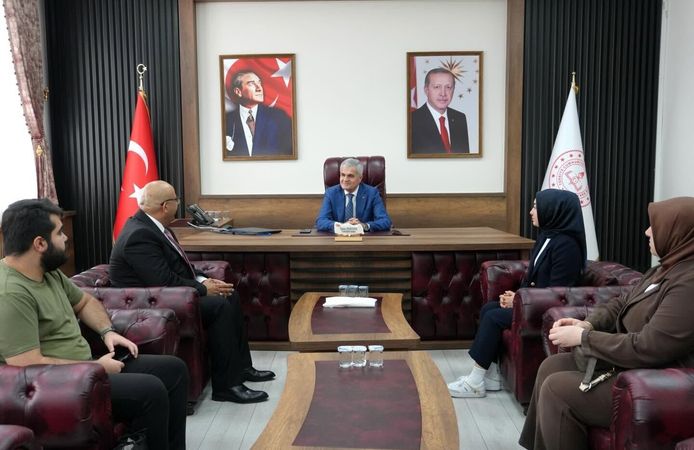 İl Millî Eğitim Müdürü Akpınar, Şehit Aileleri ve Gaziler Derneği Heyetini Ağırladı