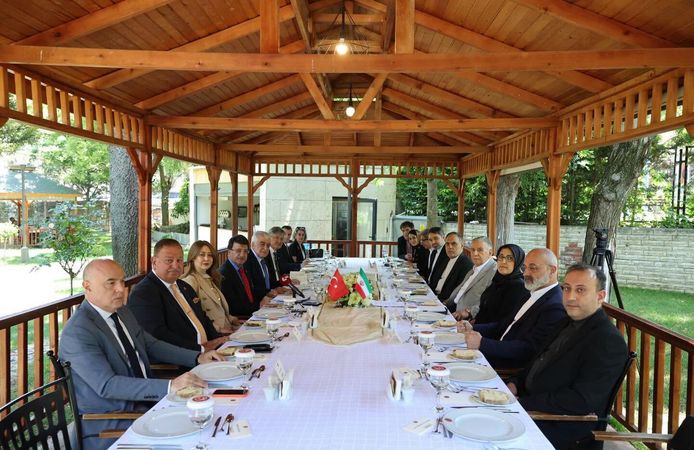 Türkiye–İran Parlamentolararası Dostluk Grubu TBMM’de Bir Araya Geldi