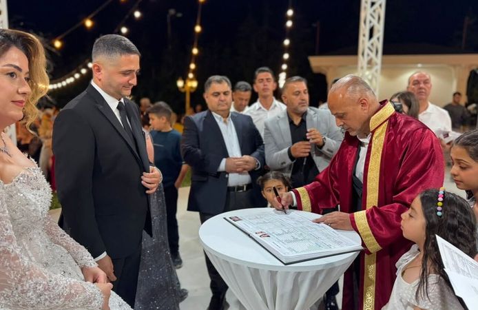 Afşin’de Protokolün Katıldığı Düğünde Genç Çiftin Mutlu Günü