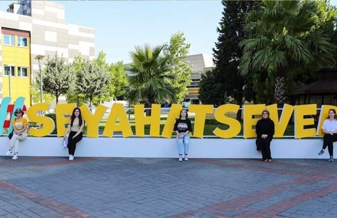 GSB ‘Seyahatsever’ Başvuruları Başladı: Gençlere 5 Gün Ücretsiz Konaklama