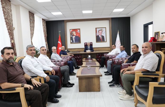 İl Millî Eğitim Müdürü Akpınar, Eğitim-Bir-Sen Heyetini Makamında Ağırladı