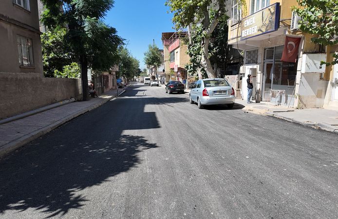 Büyükşehir, Mükremin Halil Caddesi’nde İlk Etabı Tamamladı