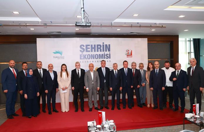Başkan Toptaş, Şehrin Ekonomisi Zirvesi’nde Onikişubat’ın kalkınma vizyonunu anlattı