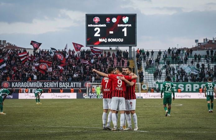 Karagümrük seriyi başlattı! Bursaspor deplasmanda 2-1 mağlup