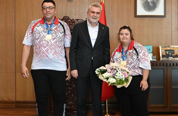 Başkan Görgel, Judo Dünya Şampiyonu Zeynep Sude’yi Misafir Etti