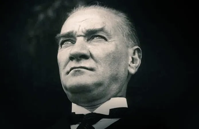 10 Kasım 2026 Resmî Tatil mi? Okullar Açık mı, Atatürk’ü Anma Günü Hangi Gün?