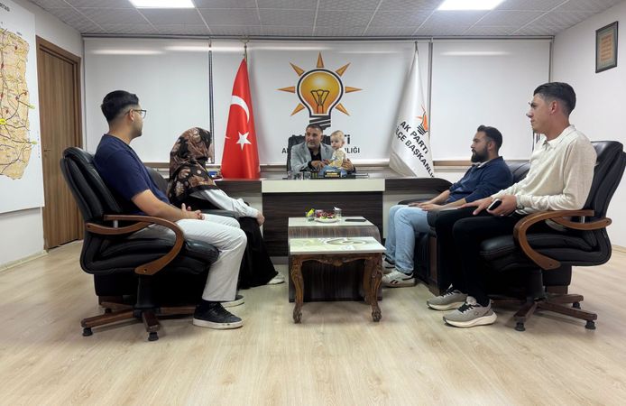 Burhan Karabulut ve Ercan Akçadağ Hemşehrilerini Ağırladı