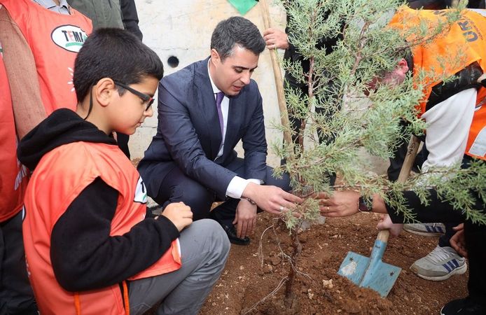 Elbistan'da Cumhuriyet'in 103. yılına özel 103 fidan dikildi