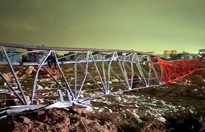 Antalya’da Hortum Dehşeti! 4 İşçi Hayatını Kaybetti, 1 Yaralı