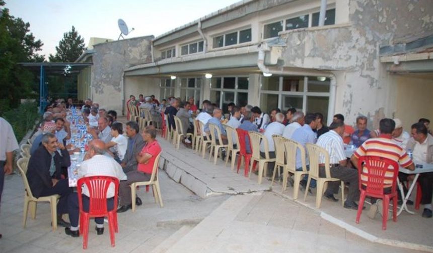 MHP Afşin İlçe  Teşkilatından iftar yemeği