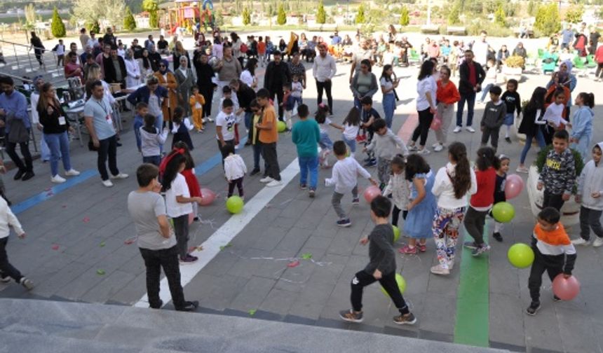 Bahçeşehir Koleji’nde 1. Geleneksel İlköğretim Şenliği Düzenlendi