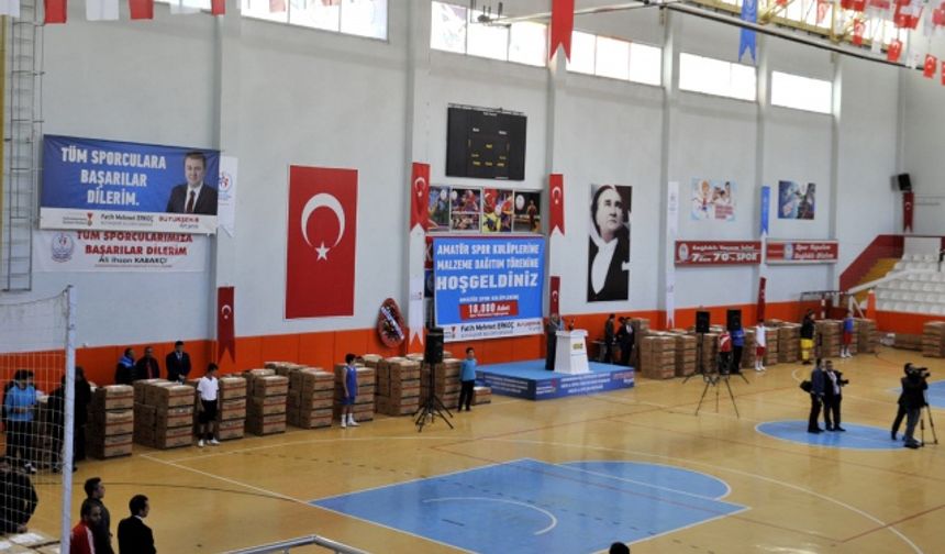 Büyükşehir'den Amatör Spora Yardım