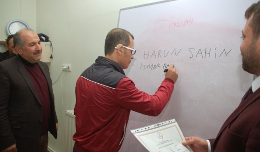 Afşin Belediyesi İletişimde Engelleri Kaldırmaya Devam Ediyor