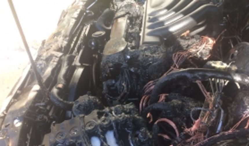 Afşin'de, park halindeki araç yandı
