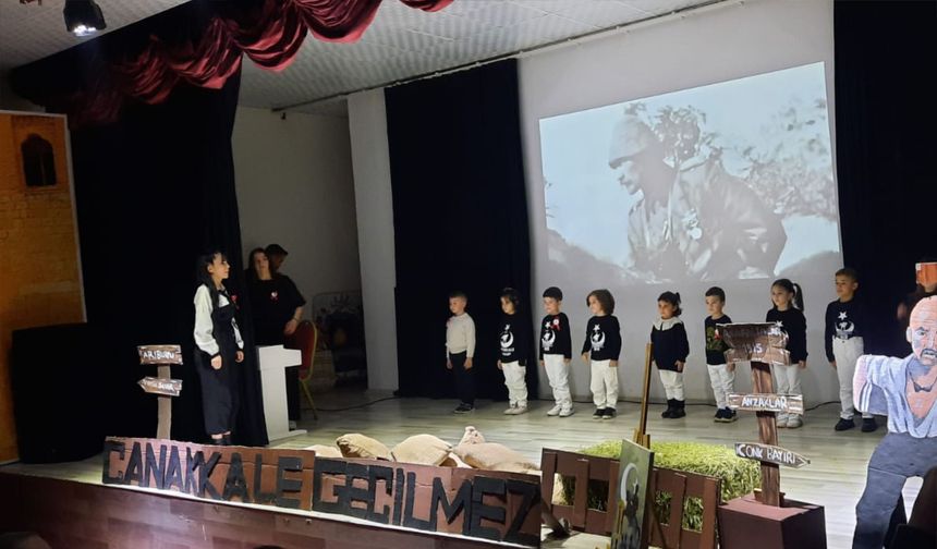 Karaoğlan Koleji, Çanakkale Zaferi Programı Düzenledi